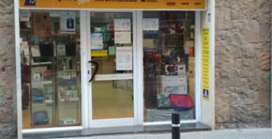 Foto de INFORMÀTICA LES CORTS