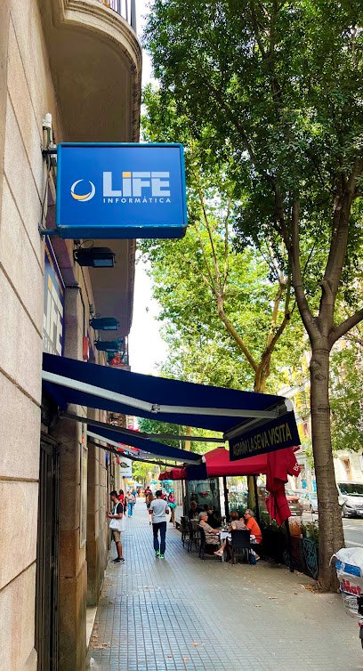 Foto de LIFE Informàtica | La tienda líder de Informática en Barcelona